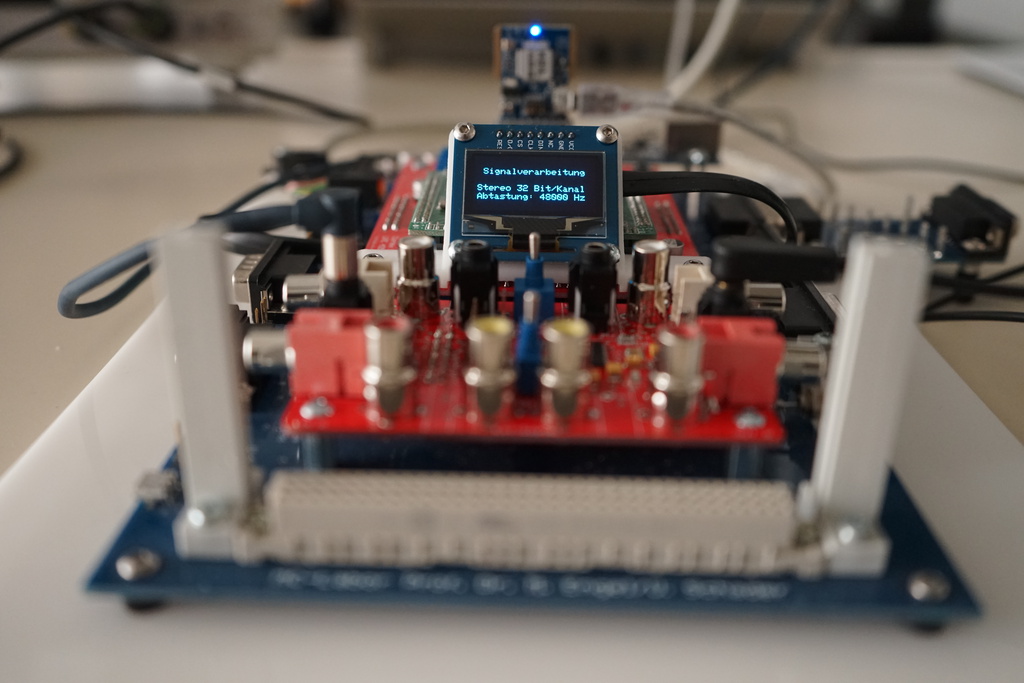 Signal processing board